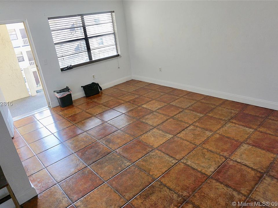 1st image of 13500 NE 3rd Ct APT 308