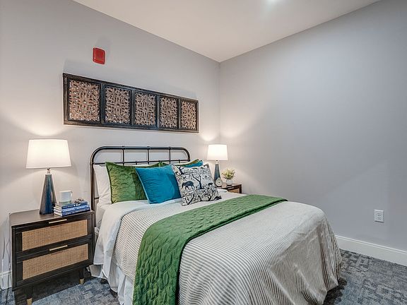 3rd image of 1230 Elm St #212