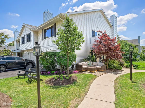 556 Willowcreek Ct #4-10, Clarendon Hills, IL 60514