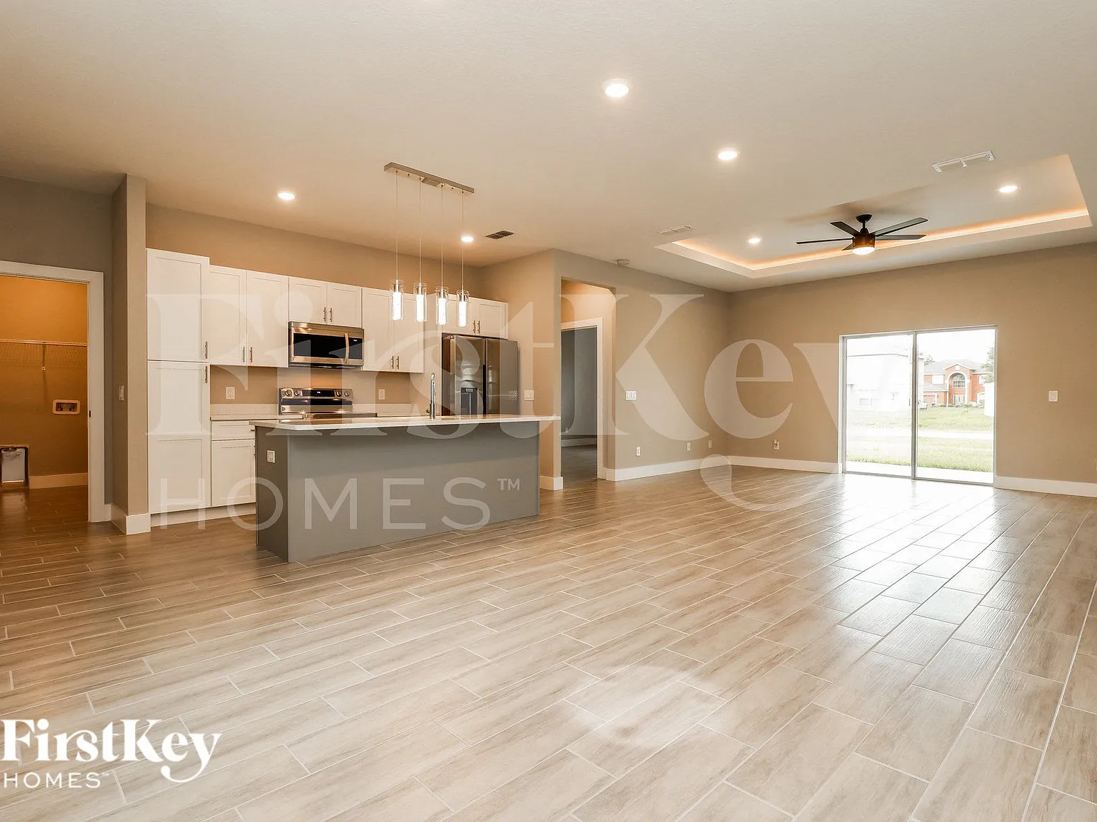 4 bed, 2.0 bath, 1670 sqft, $2,060 — Photo 3