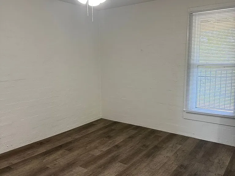 106 W Factory St — Photo 8