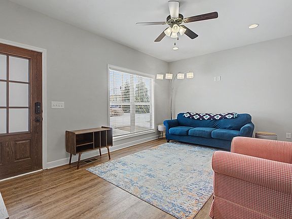 4th image of 2038 Santa Fe Ct
