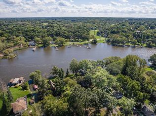 1919 Grove Ln, Cary, IL 60013