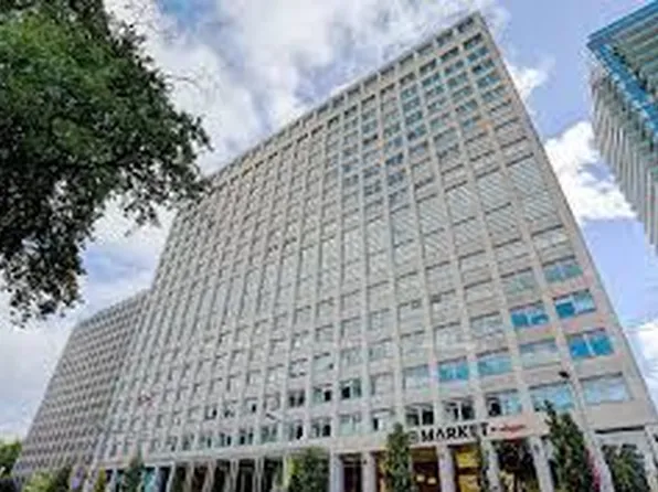 111 Saint Clair Ave W #1607, Toronto, ON M4V 1N5