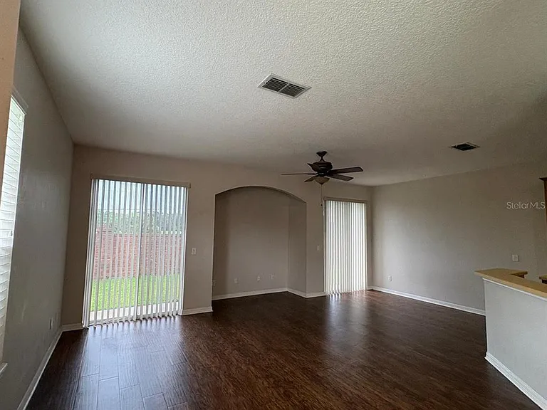 10907 Derringer Dr — Photo 5