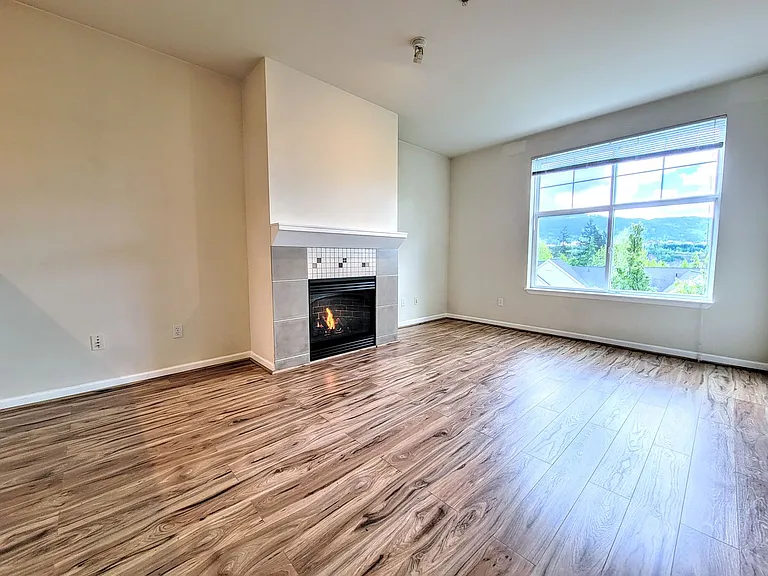 23420 SE Black Nugget Rd #F201 — Photo 2