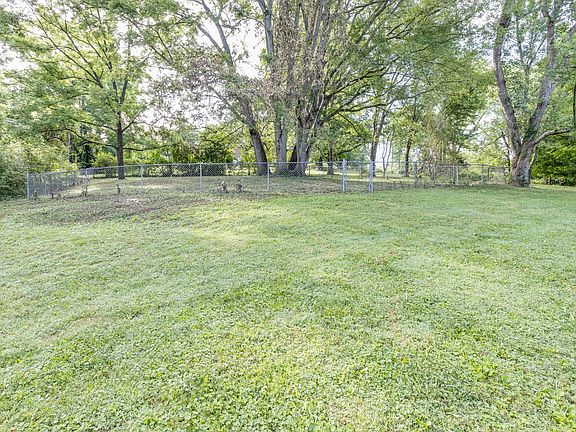 5th image of 225 Bermuda Dr