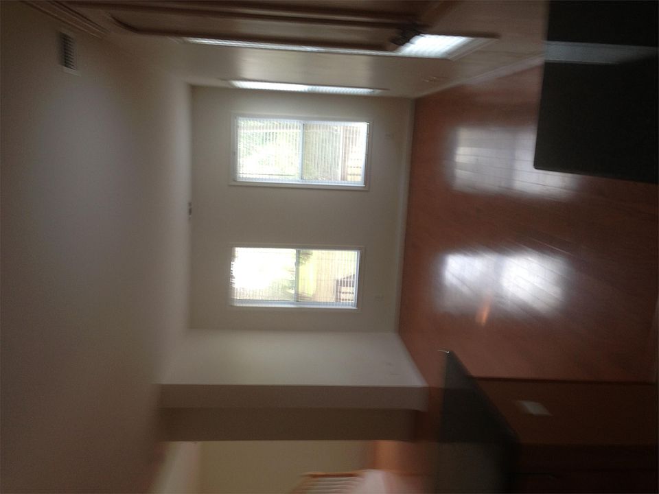 2nd image of 5989 Commerce St