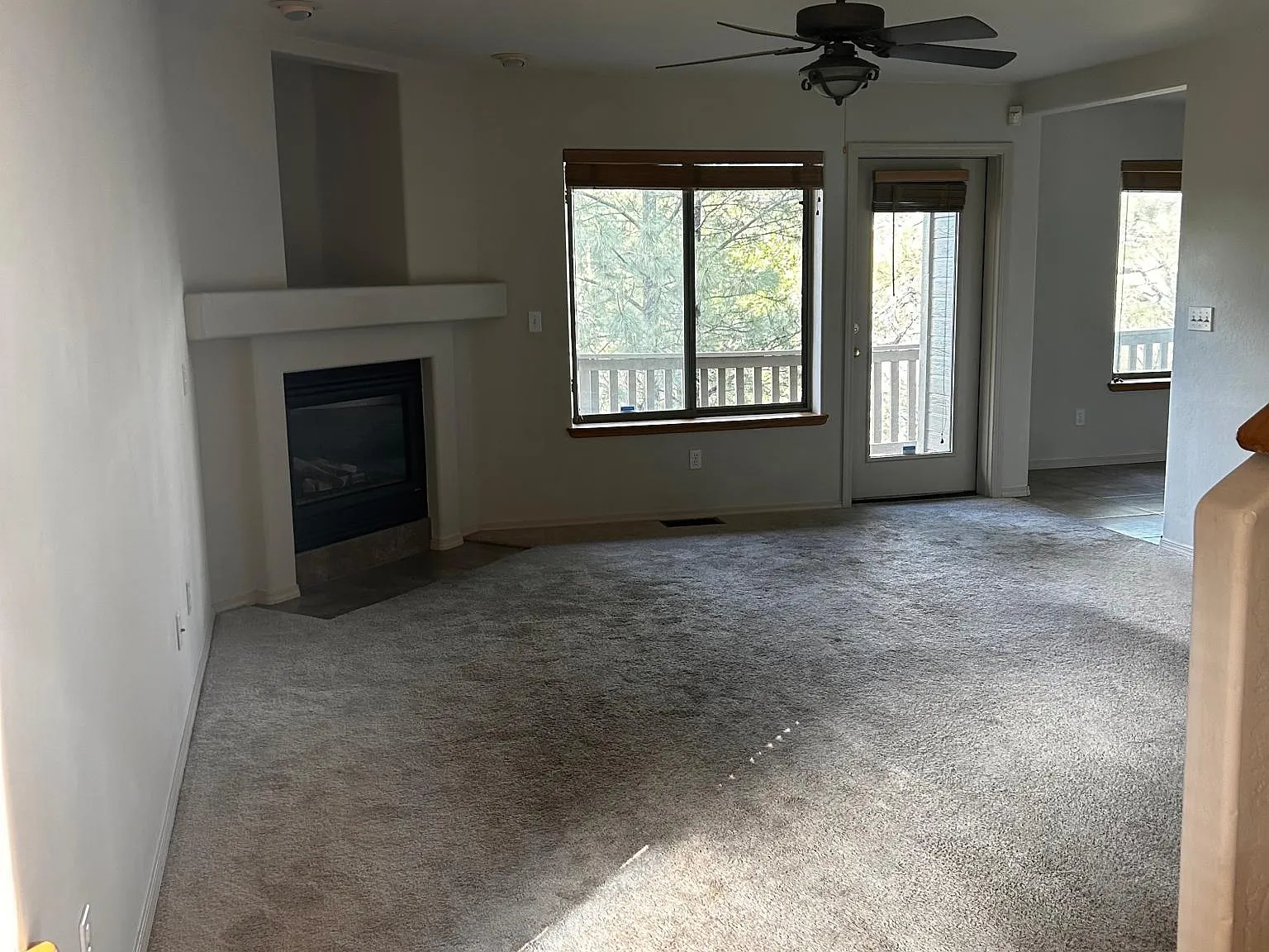6040 E Mountain Oaks Dr — Photo 3