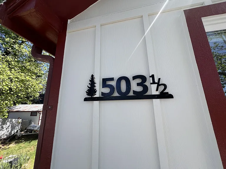 503 1/2 S Auburn St — Photo 3