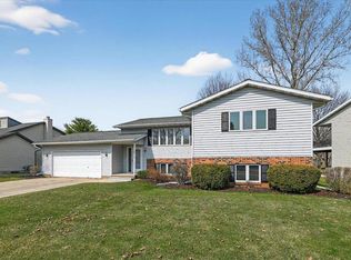 1570 Kuhle Drive, Sun Prairie, WI 53590