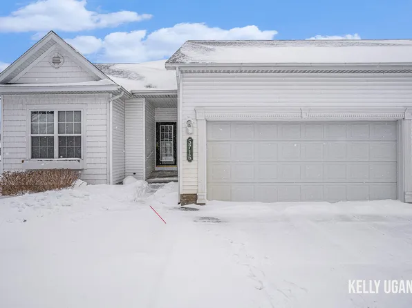 5716 Fairview Ct, Fruitport, MI 49415