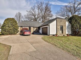 1522 Brooke Ct, Amelia, OH 45102