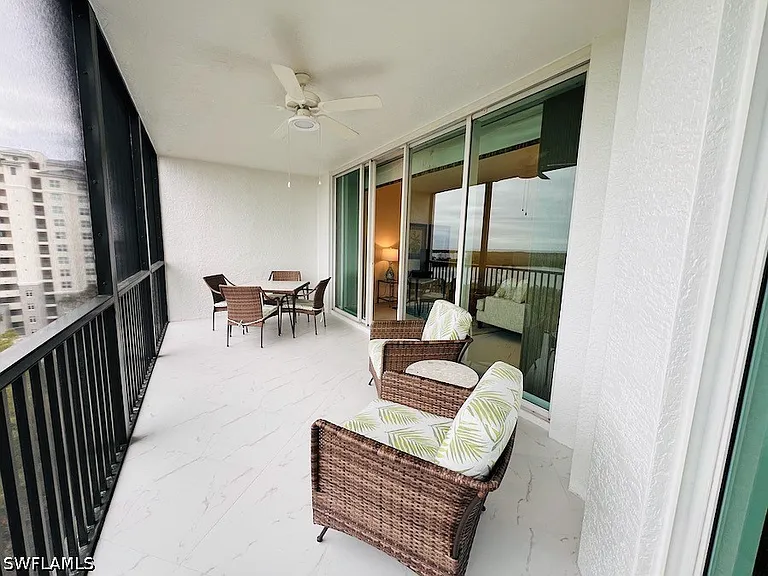 425 Cove Tower Dr #902 — Photo 18