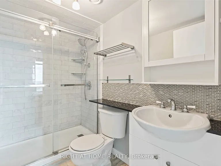 381 Front St W #2911 — Photo 12