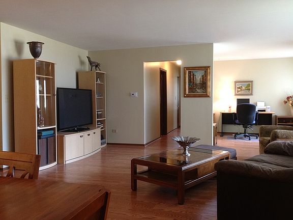 2nd image of 1501 Harbour Ct #B1