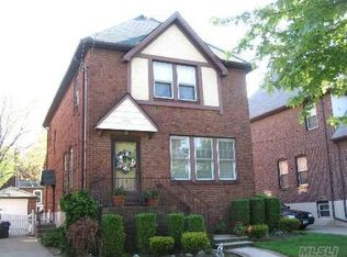 172 Canterbury Gate, Lynbrook, NY 11563