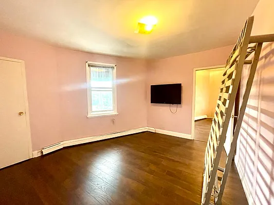 Rented by NY Superior Realty | media 5