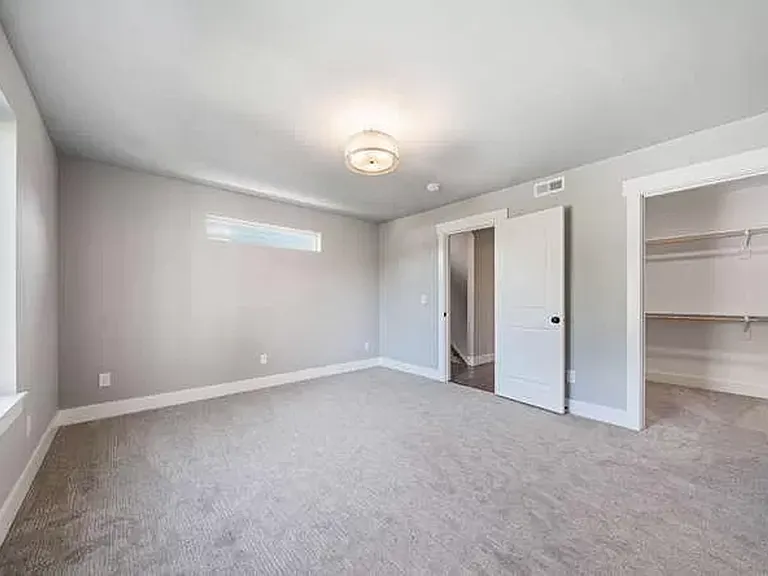 6636 SE 57th Ave — Photo 14