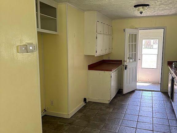 4th image of 343 Thee Hester Rd