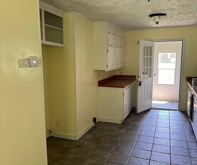 343 Thee Hester Rd — Photo 4
