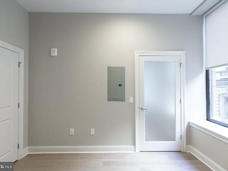 1411-6 Walnut St #211 — Photo 18
