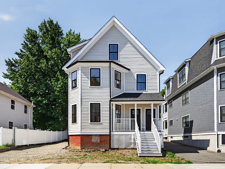 25 Richfield St #1 — Photo 2