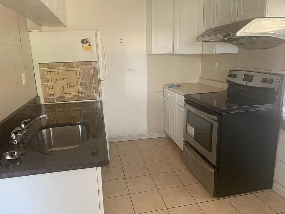 2nd image of 7256 Kindred St