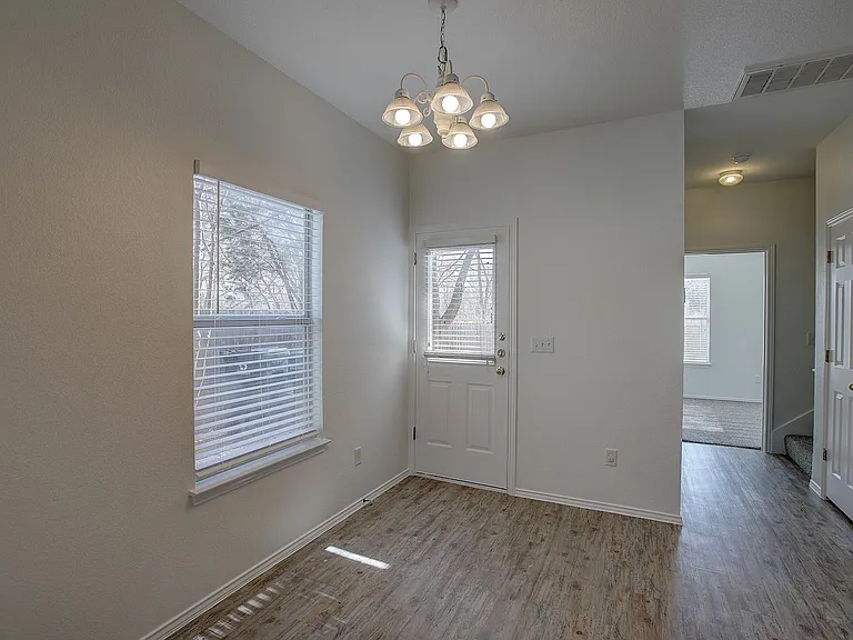 1102 E 3rd St — Photo 12