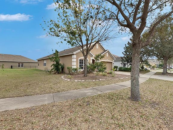 3rd image of 10328 CELTIC ASH DRIVE