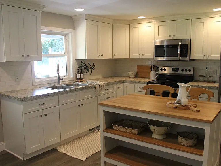 155 W Main St — Photo 3