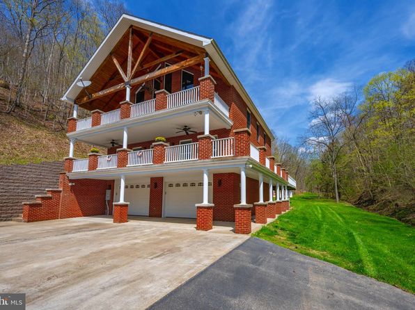 7913 State Highway 5 E, Glenville, WV 26351