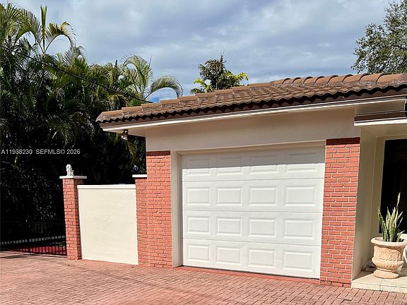 2nd image of 6385 SW 25th St