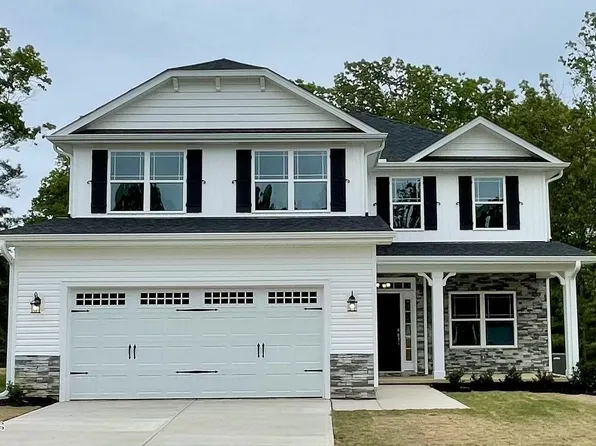 176 Southern Estates Dr, Sanford, NC 27330