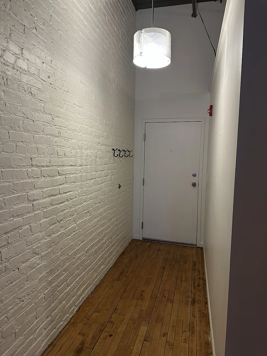 Building Photo - 1319 Leavenworth St #202