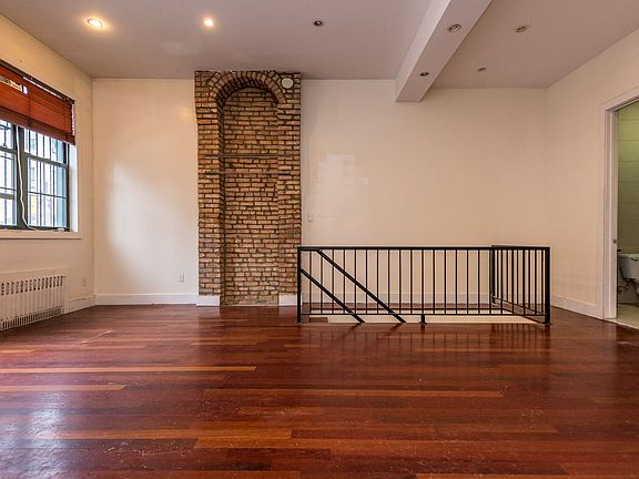 4th image of 149 Wilson Ave #1F