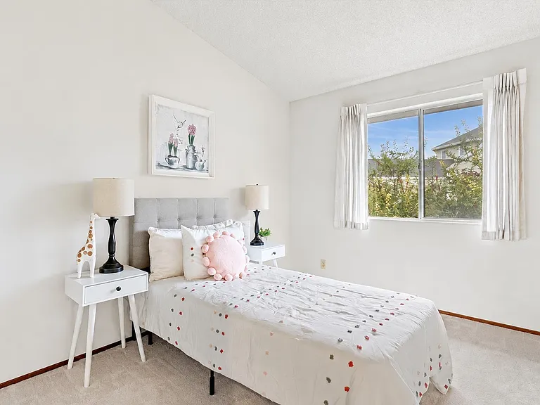1034 Cedar Gables Dr — Photo 16