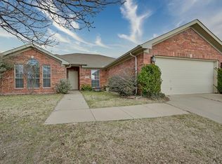 3932 Garden Springs Dr, Fort Worth, TX 76123
