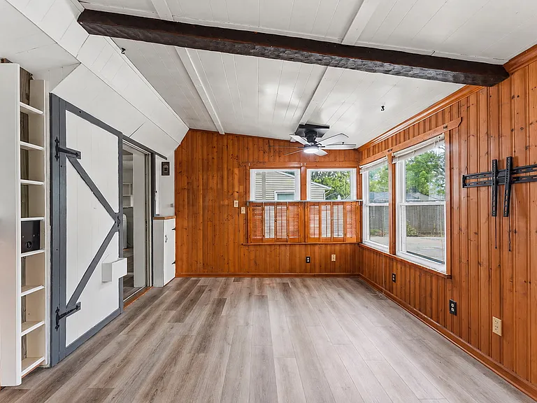 7365 Chennault Dr — Photo 18