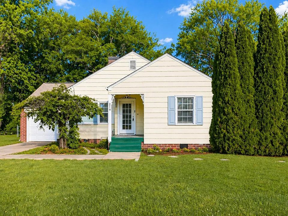1st image of 219 Sequoia Dr