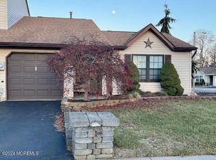 1 Schooners Sq, Freehold, NJ 07728