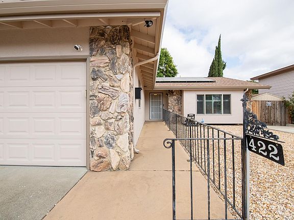5th image of 422 Dahlia Street
