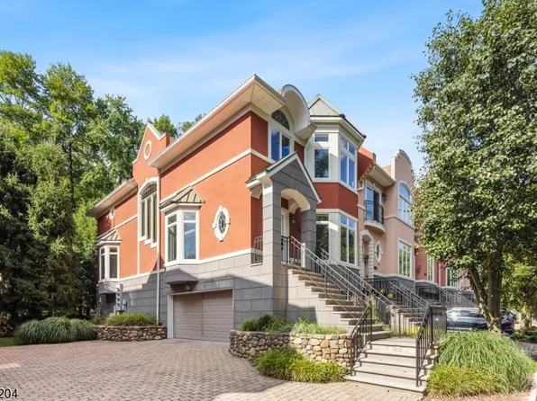 152 Brownstone Ct, Old Tappan Boro, NJ 07675