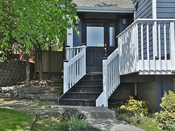 4th image of 4996 Lilac Drive