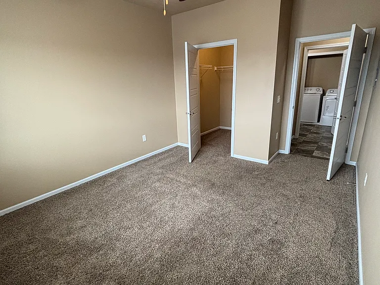 2301 S Ellis Rd — Photo 11
