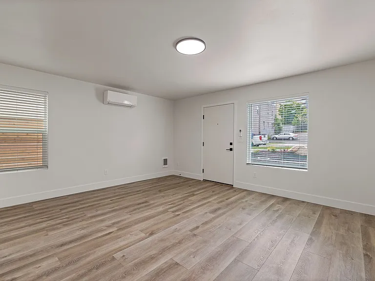 1129 Fawcett Ave — Photo 9