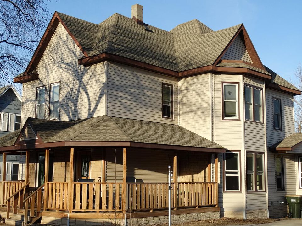 1st image of 319 Elm St S