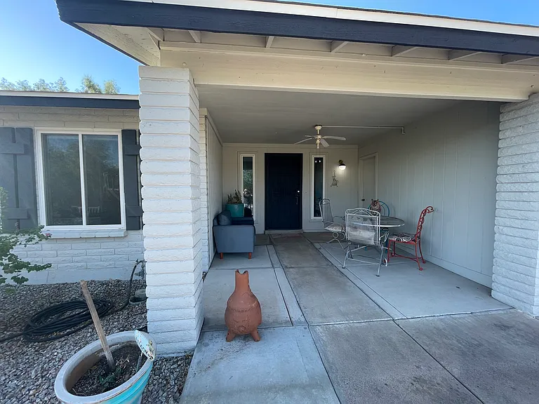 833 E Marconi Ave — Photo 25