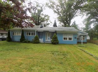 37672 Green Dr, Eastlake, OH 44095