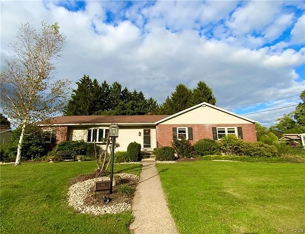 1st image of 741 Johnston Dr